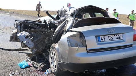 Diyarbakırda otomobil ile kamyon çarpıştı 2 ölü 1 ağır yaralı